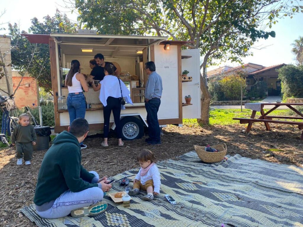 עגלת קפה בתקה שדות ים