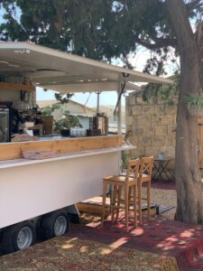 קפה מאנז' עגלת קפה מושב הבונים תמונה של העגלה
