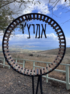 קפה אמיצ'י עגלת קפה כרכום תמונה של סמל עגול