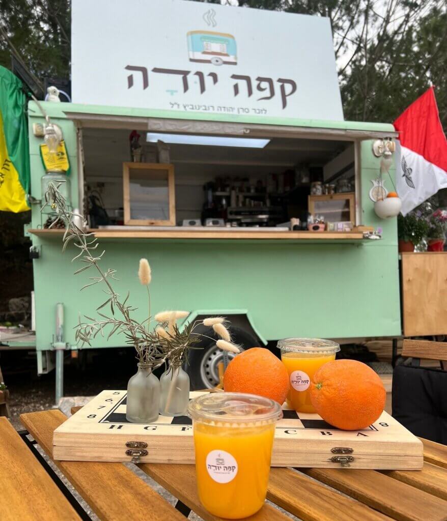 עגלת קפה קפה יודה בית חורון תמונה של העגלה