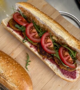 השריף עגלת קפה פרדס חנה תמונה של כריך