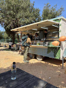 מנותי עגלת קפה מנות תמונה של העגלה