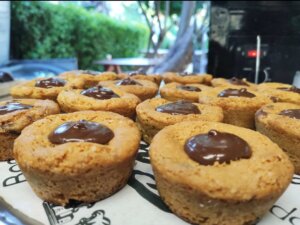 גנה גן אלקס עגלת קפה רמת גן תמונה של מאפים